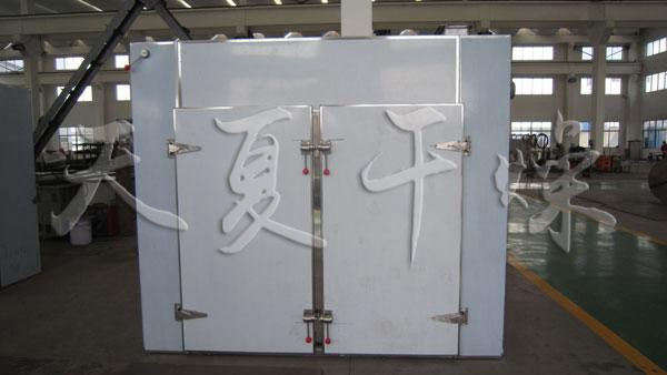 福建省農(nóng)業(yè)科(kē)學院來(lái)我司回購了CT-Ⅱ型Ⅲ型Ⅳ型熱風(fēng)循環烘幹箱各一台